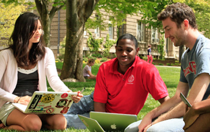 Students on the Ag Quad
