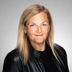 Susan Youngblood professional headshot